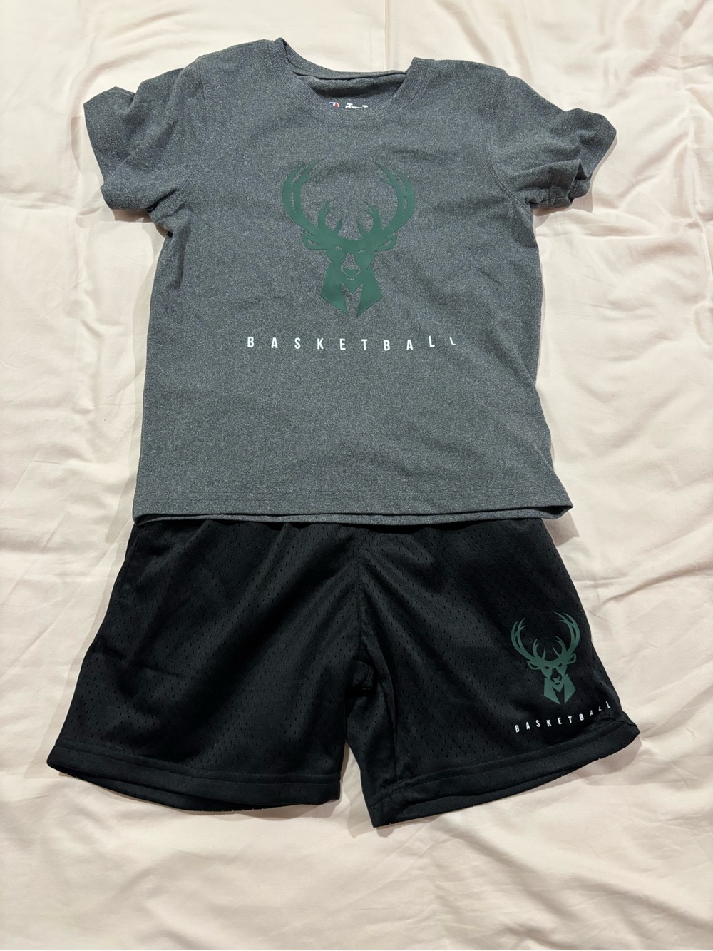 Kids Milwaukee Bucks Basketball Shorts and Tshirt Set